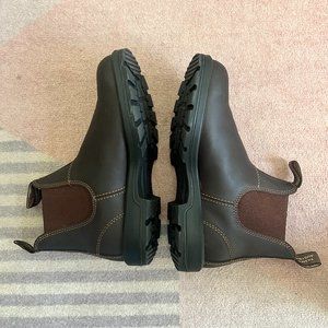 Blundstone | Women's Orginal Chelsea Boot | Stout Brown | Size 7
